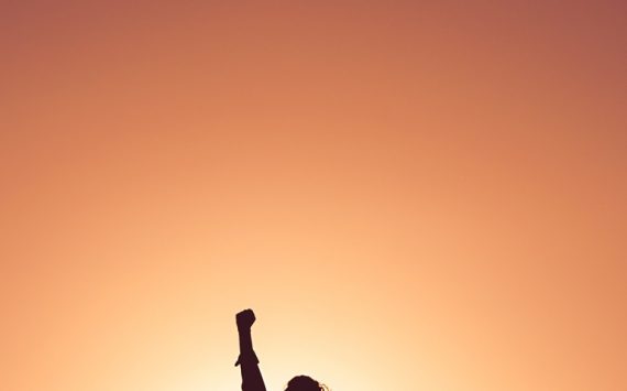 Τα κινήματα χειραφέτησης  των γυναικών και με τη συμβολή της Μελίνας Μερκούρη κατοχύρωσαν  κατακτήσεις και δικαιώματα στην Ελλάδα της δεκαετίας του 80.