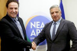 Εισήγηση του Αντιπεριφερειάρχη πολιτισμού Χ. Ρώμα απέναντι στον αγώνα των καλλιτεχνών κατά του νομοσχεδίου υποβάθμισης των Πτυχίων τους από την Κυβέρνηση Μητσοτάκη στην 3η συνεδρίαση Περιφερειακού Συμβουλίου Αττικής στις 25/1/23.